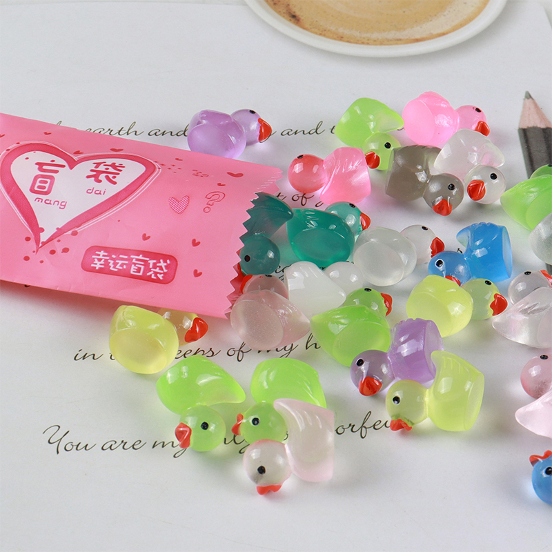子供のためのミニ樹脂製のアヒルのおもちゃ,サプライズドール, - Resin Art Furniture のレビューと価格