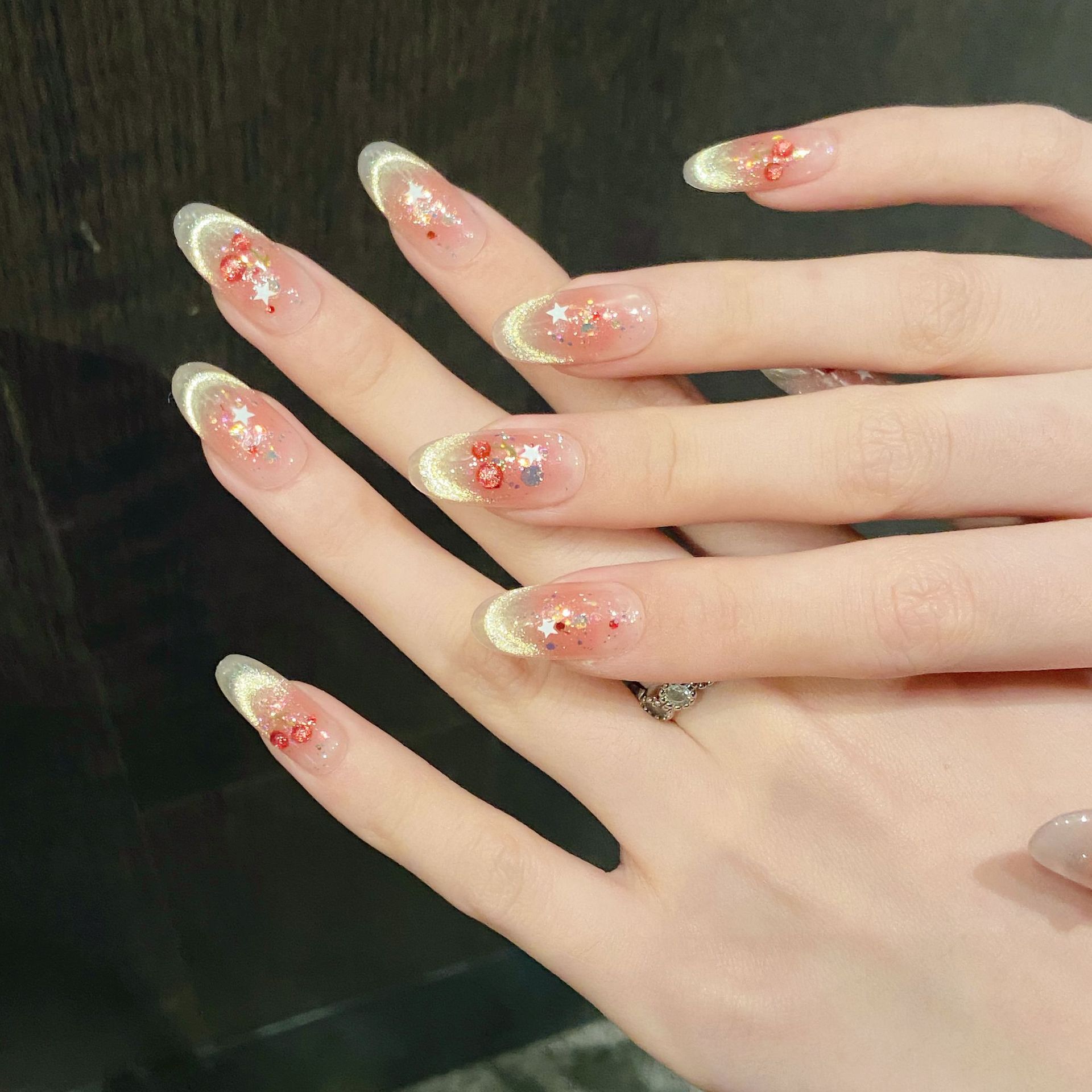 10 個スウィートチェリープレス爪女性ガールズシャイニースマ - Resin Art Glitter のレビューと価格