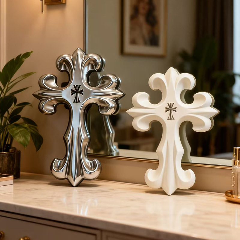レトロクロス壁飾りゴシックスタイル樹脂製十字架装飾品ヴィンテ - Resin Art Furniture のレビューと価格
