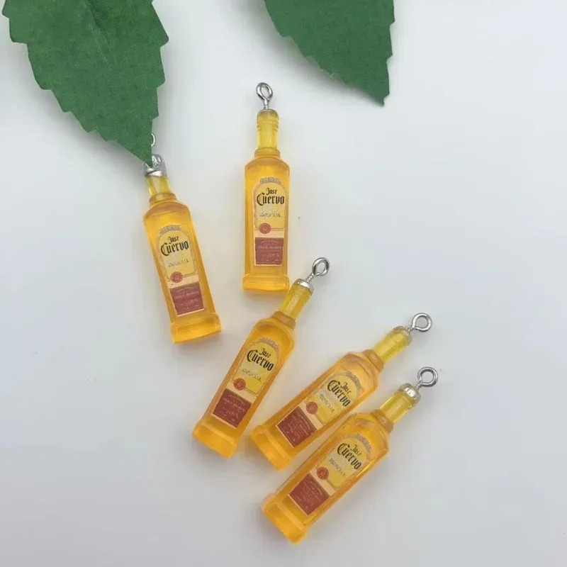 10 ピース/ロットシミュレーションビール瓶飲料樹脂チャーム - Resin Art Bottle のレビューと価格